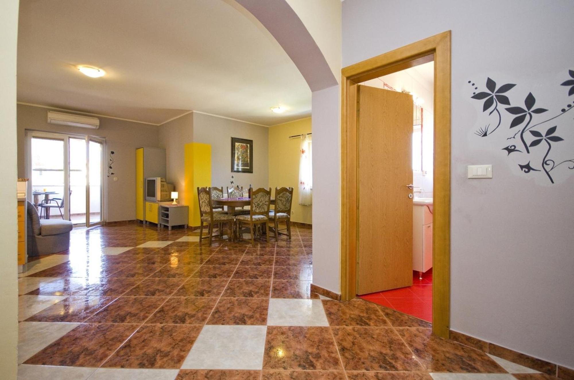 Apartment And Room Marlen Ровиньско село Номер фото