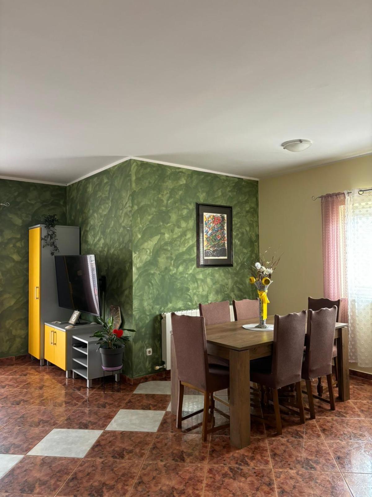 Apartment And Room Marlen Ровиньско село Экстерьер фото
